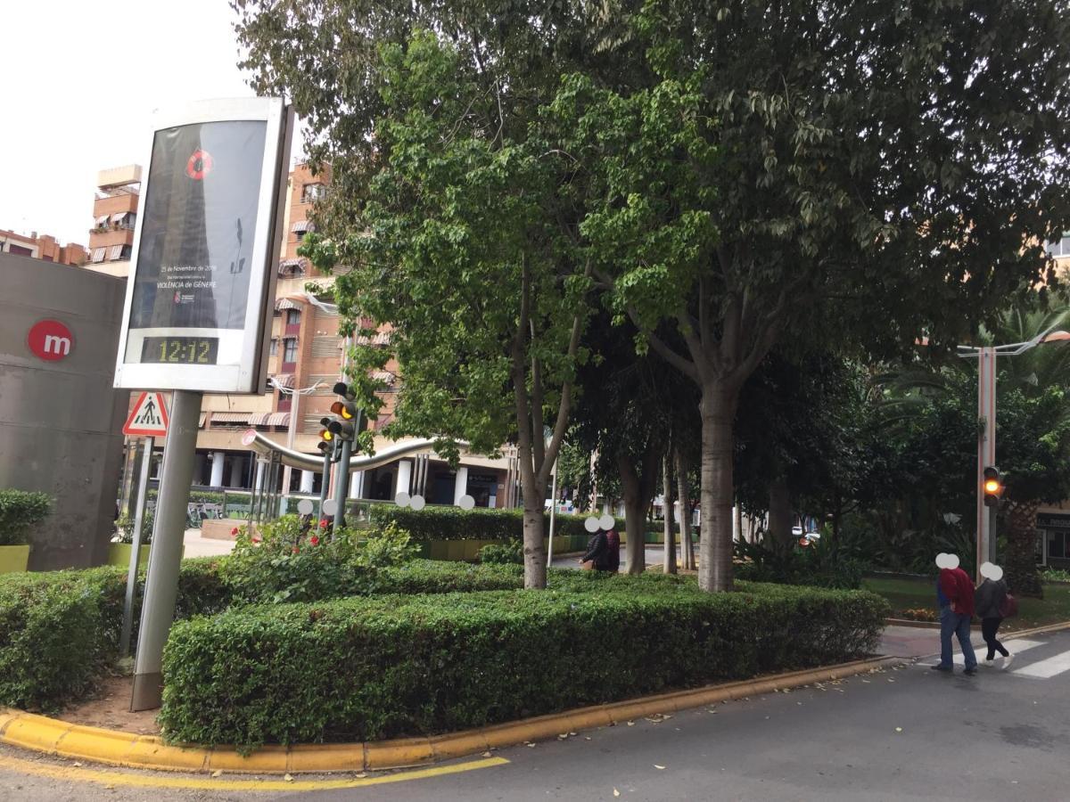 Апартаменты Cosy Flat With Excellent Location In Valencia! Экстерьер фото
